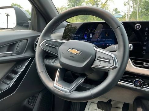 Used 2025 Chevrolet Equinox LT w/ Convenience Package II AWD/4WD image 22