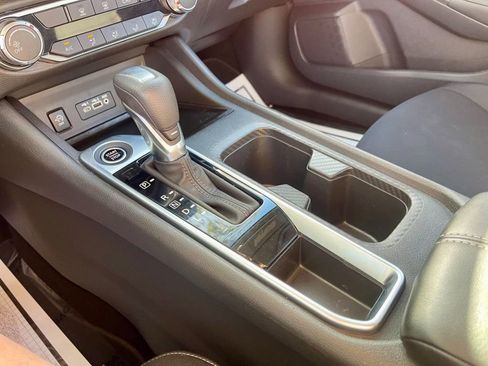 Used 2025 Nissan Sentra SV image 14