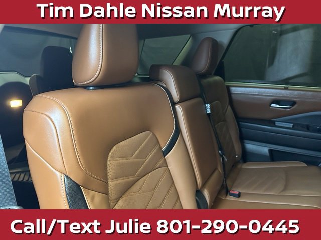 Used 2024 Nissan Pathfinder Platinum w/ Cargo Package AWD/4WD image 19