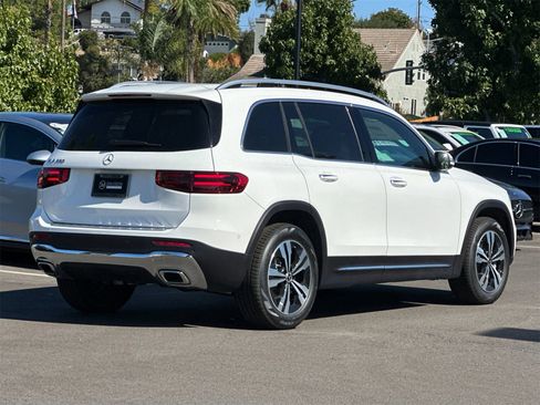New 2026 Mercedes-Benz GLB 250 image 3