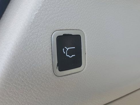 Used 2020 Chrysler Pacifica Limited image 14