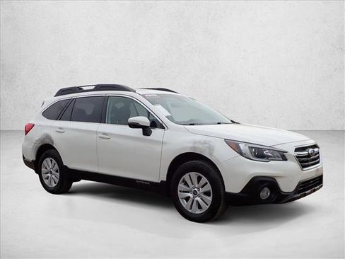 Used 2019 Subaru Outback 2.5i Premium image 6