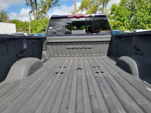 Used 2024 GMC Sierra 3500 Denali Ultimate image 10