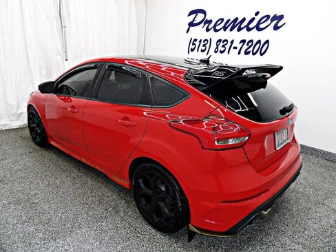 Used 2018 Ford Focus RS image 4
