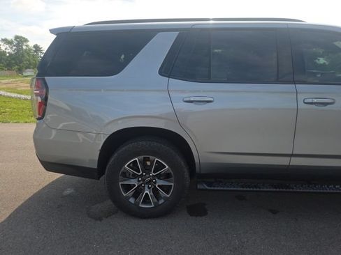 Used 2024 Chevrolet Tahoe Z71 w/ Luxury Package AWD/4WD image 8
