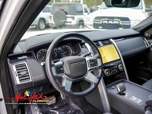 Used 2023 Land Rover Discovery S R-Dynamic image 25