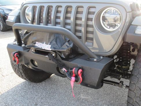 Used 2021 Jeep Gladiator Rubicon AWD/4WD image 11