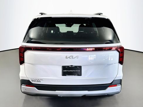 Used 2025 Kia Carnival EX FWD image 6