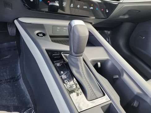 New 2026 Nissan Sentra SL w/ Floor Mat Package FWD image 31