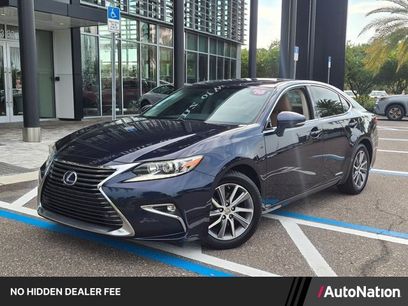 Used 2016 Lexus ES 300h w/ Navigation System Package