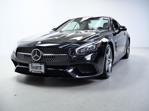 Used 2017 Mercedes-Benz SL 550 image 12