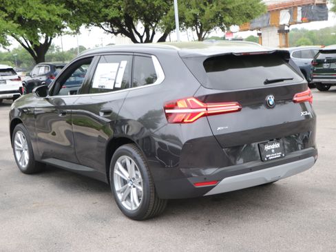 Used 2025 BMW X3 xDrive30i w/ Premium Package image 13
