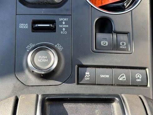 Used 2021 Toyota Highlander XSE image 29