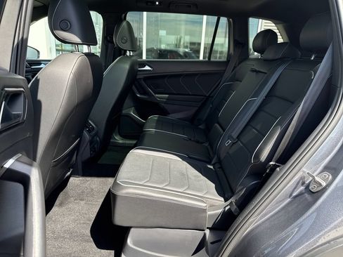 Certified 2023 Volkswagen Tiguan SEL R-Line AWD/4WD image 31