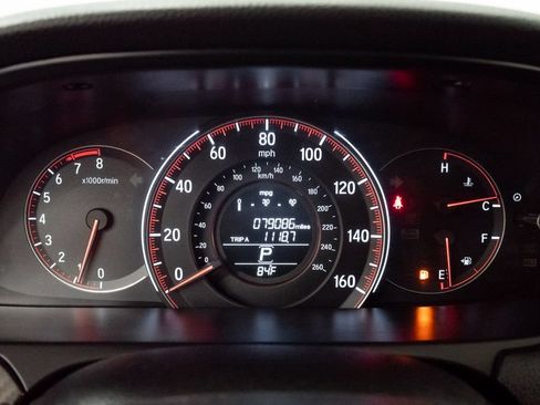 Used 2017 Honda Accord Sport image 14