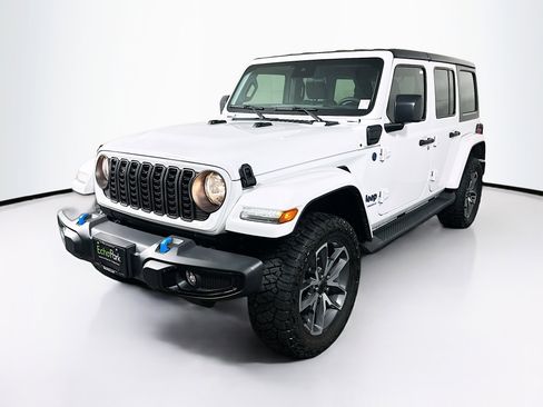 Used 2024 Jeep Wrangler Sport S w/ Convenience Group image 3
