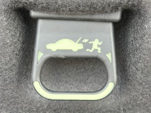 Used 2020 Chevrolet Camaro LT image 13