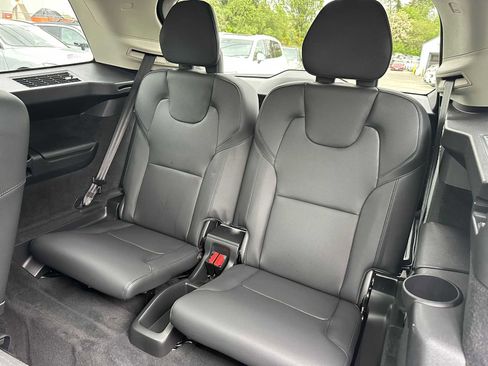 Certified 2023 Volvo XC90 B5 Plus w/ Protection Package Premier AWD/4WD image 16