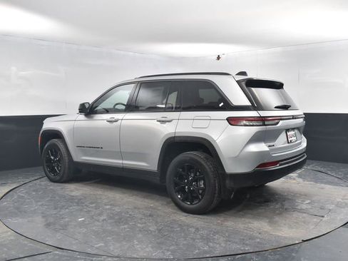 New 2026 Jeep Grand Cherokee Altitude AWD/4WD image 7