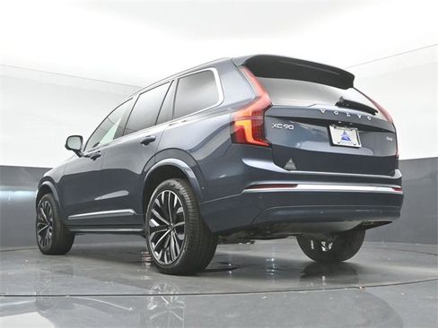 New 2026 Volvo XC90 B6 Plus w/ Protection Package Premier image 43