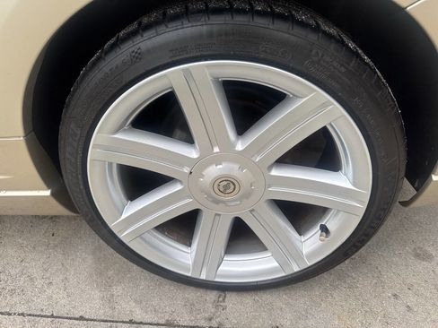 Used 2007 Chrysler Crossfire Limited RWD image 22