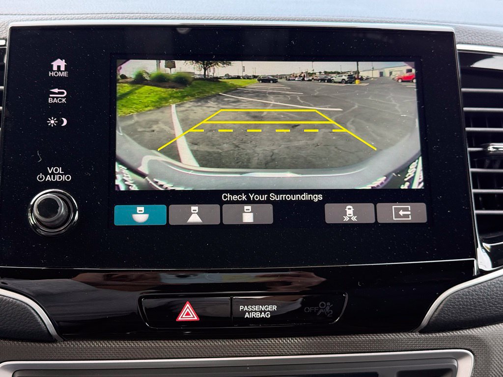 Used 2025 Honda Passport TrailSport image 32