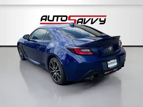 Used 2025 Toyota GR86 RWD image 5