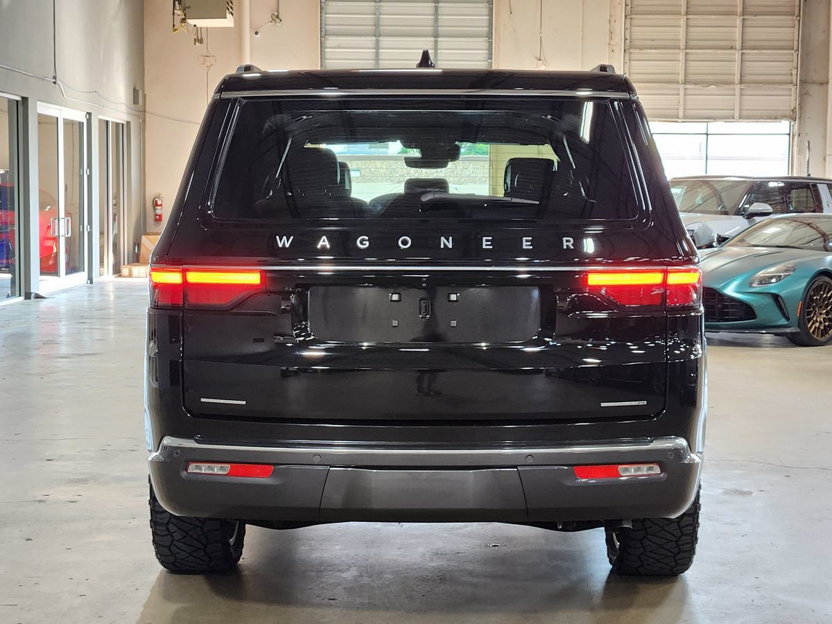 Used 2022 Jeep Wagoneer Series III w/ Premium Group I AWD/4WD image 10