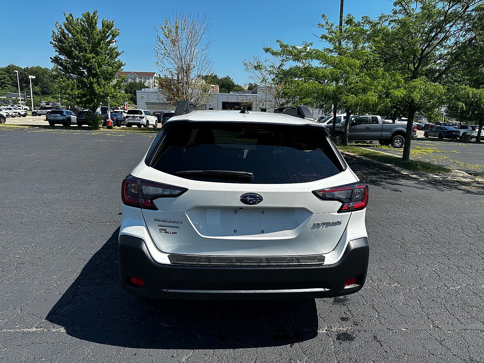 Used 2025 Subaru Outback Premium AWD/4WD image 4