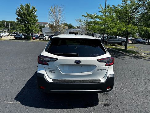 Certified 2025 Subaru Outback Premium AWD/4WD image 4