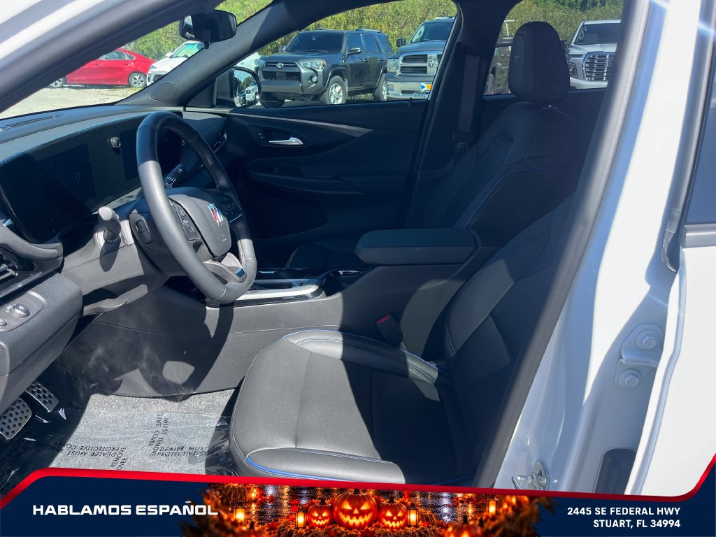 Used 2026 Buick Envista Sport Touring w/ Convenience I Package FWD image 9