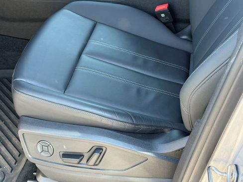 Certified 2025 Audi Q5 Premium w/ Premium Plus AWD/4WD image 24