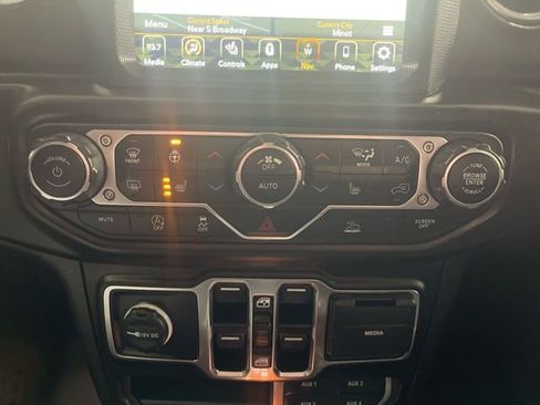 Used 2023 Jeep Wrangler Unlimited Sahara w/ Dual Top Group AWD/4WD image 19