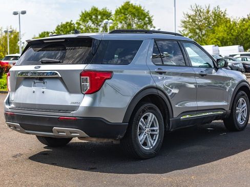 Used 2024 Ford Explorer XLT w/ Equipment Group 202A AWD/4WD image 8