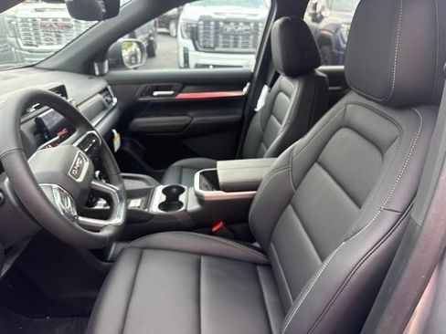 New 2027 GMC Terrain Elevation w/ Elevation Premium Package AWD/4WD image 14