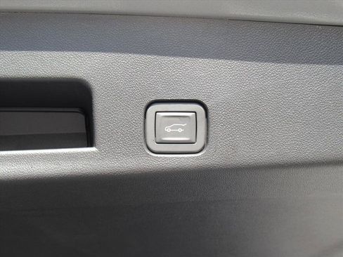 New 2026 Chevrolet Traverse High Country image 37