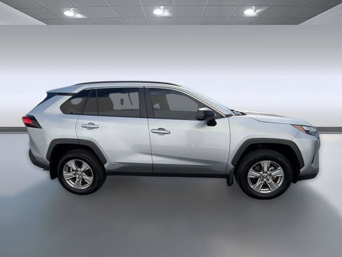 Certified 2024 Toyota RAV4 LE AWD/4WD image 8