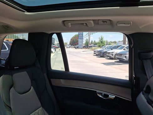 Certified 2026 Volvo XC90 B6 Plus AWD/4WD image 14