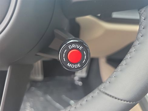 Used 2025 Porsche 911 Carrera GTS image 34