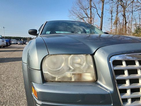 Used 2006 Chrysler 300 image 11