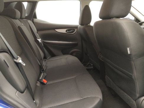 Used 2021 Nissan Rogue Sport S image 19