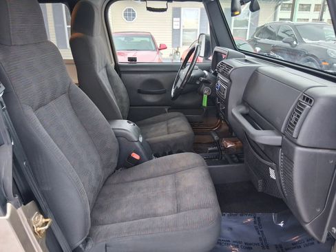 Used 2004 Jeep Wrangler Unlimited Sport Utility 2D image 18