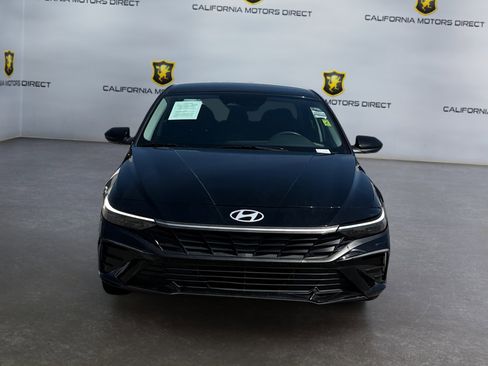 Used 2024 Hyundai Elantra Blue FWD image 8