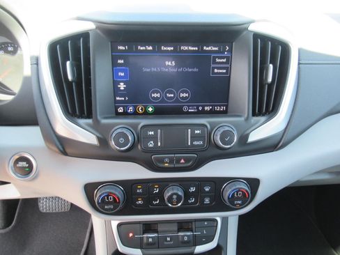 Used 2023 GMC Terrain SLT FWD image 26