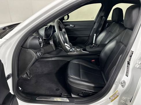 Used 2022 Alfa Romeo Giulia Ti image 11
