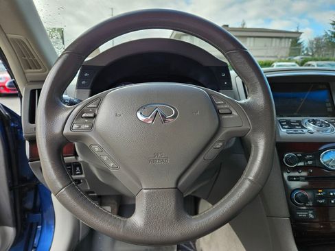 Used 2011 INFINITI G37 Journey w/ Premium Pkg image 2