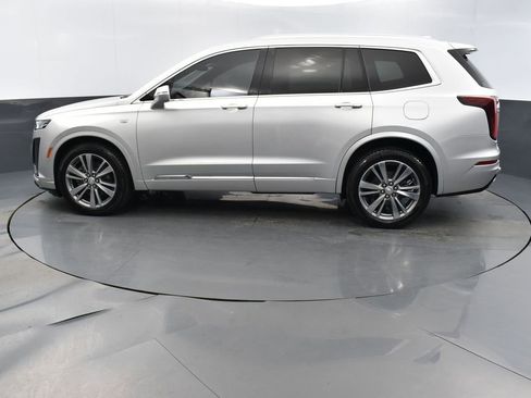 Used 2020 Cadillac XT6 Premium Luxury image 2