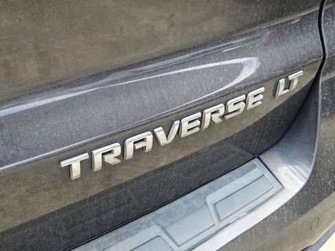 Used 2015 Chevrolet Traverse LT image 8