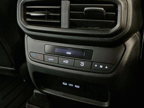 Used 2025 Honda Pilot Touring image 27