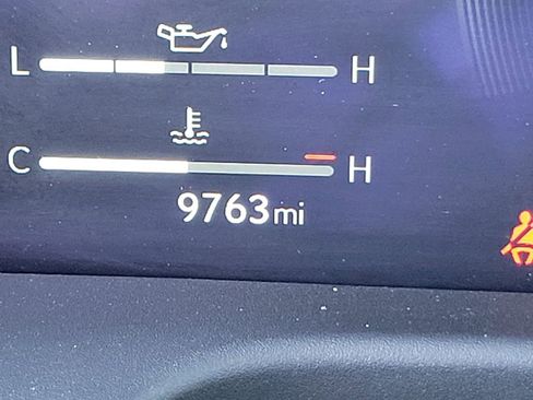 Used 2024 Lexus GX 550 w/ Accessory Package (31) image 8